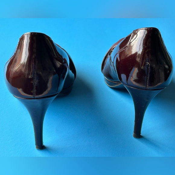 Vintage Circa Joan & David Dark Maroon Leather Heels Gold Brushed Buckle Size 6 - Picture 9 of 12